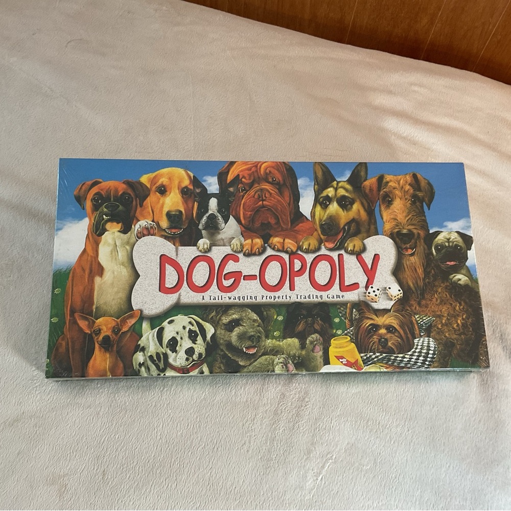 Dog-Opoly Family Board Game - Blue/Multicolor unopened